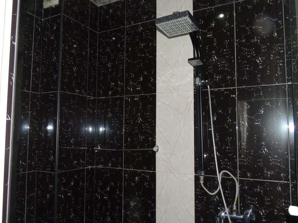 Hotel Richard Tbilisi Bagian luar foto