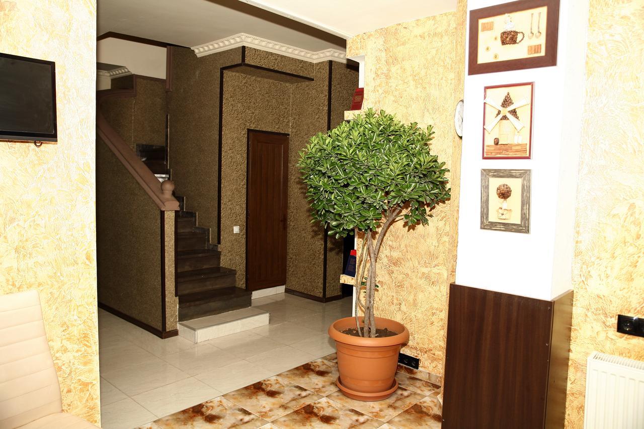 Hotel Richard Tbilisi Bagian luar foto
