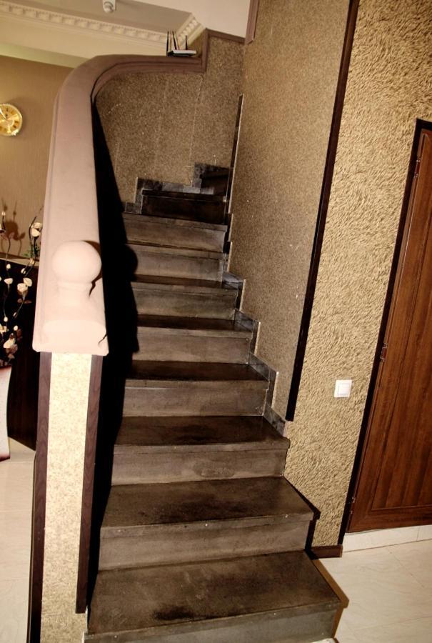 Hotel Richard Tbilisi Bagian luar foto